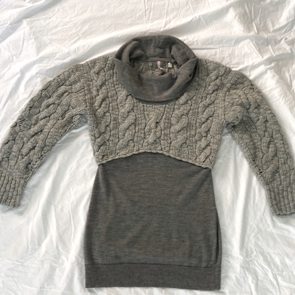 IISLI wool sweater